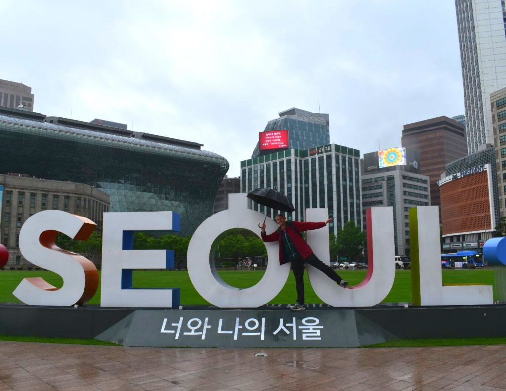 Joel finding things to do in Seoul when it's raining