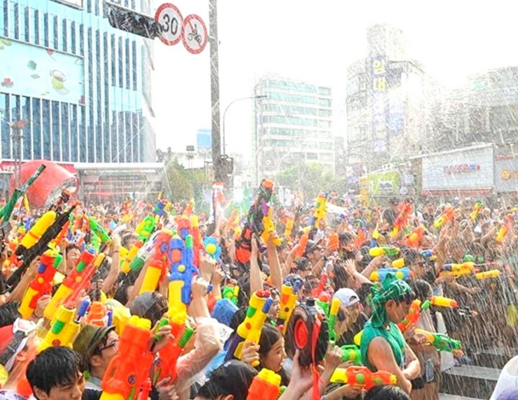 Sinchon Water Gun Festival Water Fight In Seoul